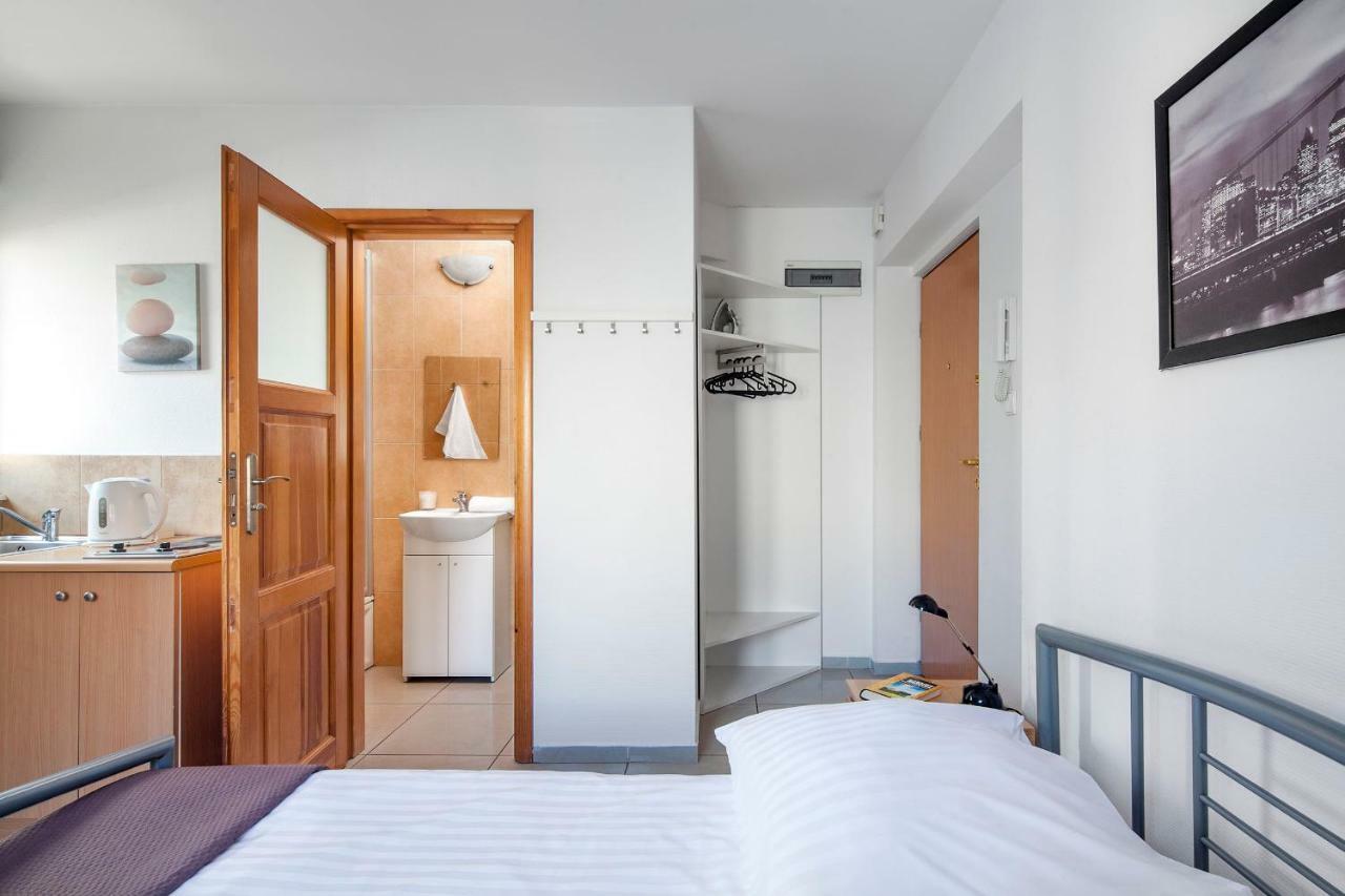 Sleepy3City Apartments Abrahama 16 Гдиня Екстериор снимка
